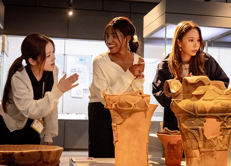 Lessons of Peace, from the Jomon Era